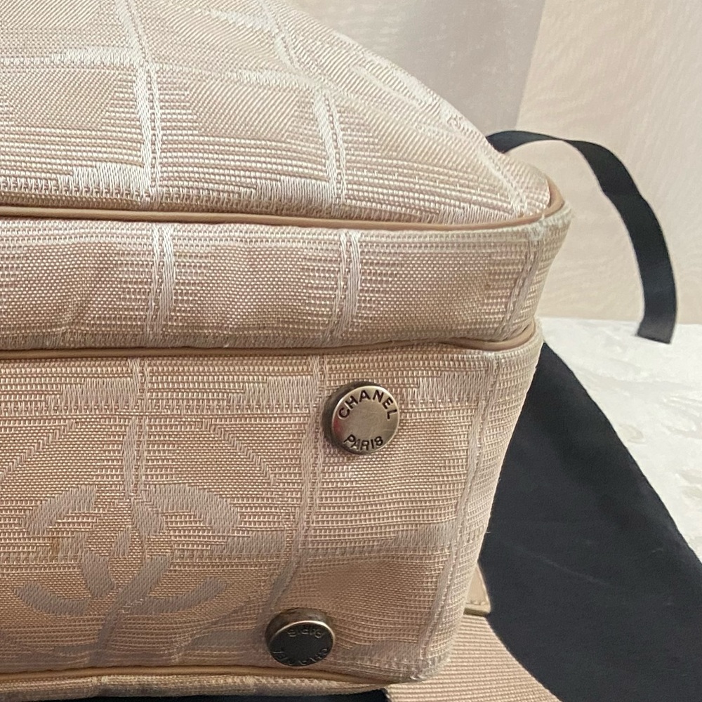 🆕 Chanel “New Travel line”Crossbody/Shoulder Bag - Picture 9 of 9